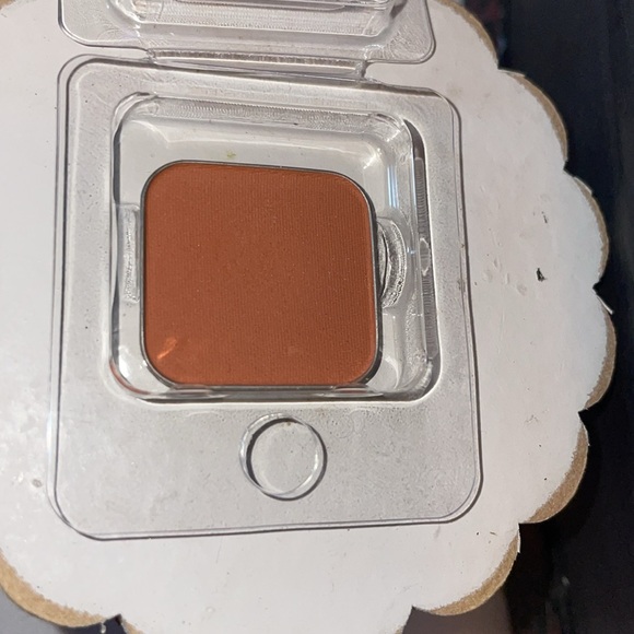 Seint matte eyeshadow Leo - Picture 2 of 4